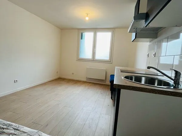 Location - Studio neuf 18 m² - Centre-ville Castelsarrasin 