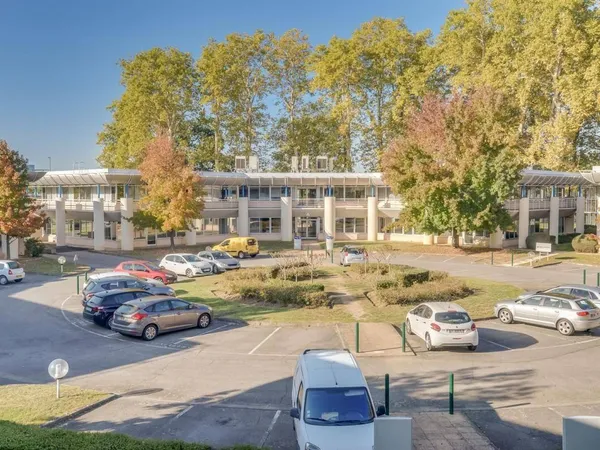 Bureau 185 m² 