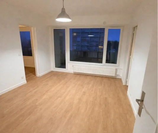 Appartement F2 entièrement rénové 