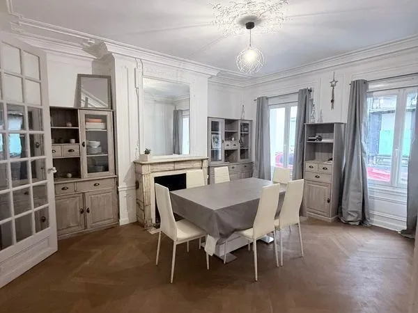 Maison 8 pièces 180 m² 