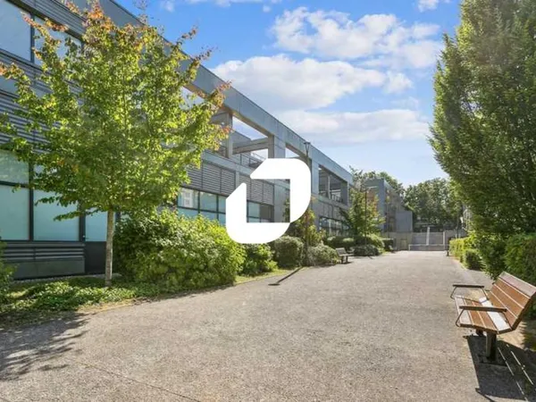 Activité proche métro 4 - 1 484 m² non divisibles 