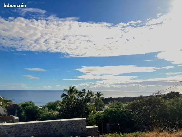 Terrain 302 m² Trois-Bassins 