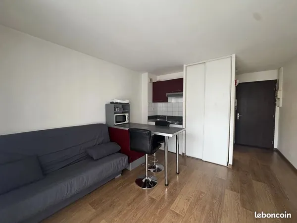 Studio 1 pièce 20 m² 