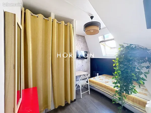 Studio 1 pièce 9 m² 