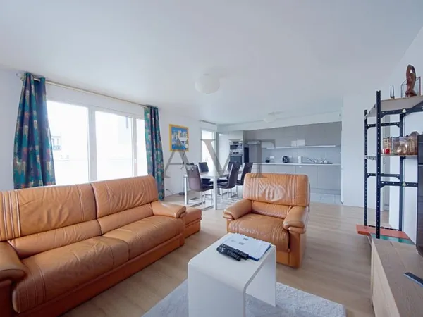 Asnieres-Sur-Seine - 4 pieces - 87.36 m2