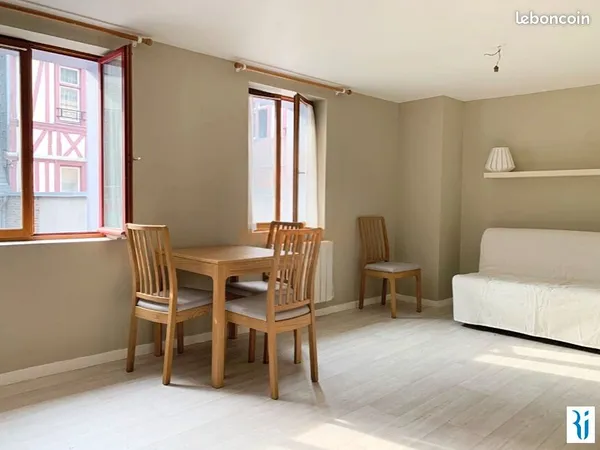 Studio 1 pièce 22 m² 
