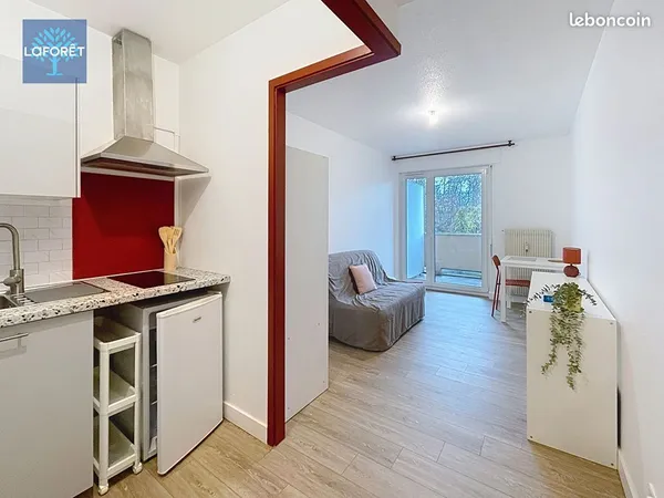 Studio 1 pièce 21 m² 