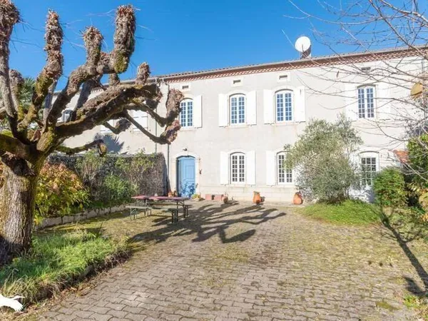 Maison 9 pièces 211 m² 