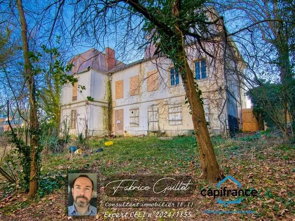 Maison 10 pièces 320 m² 