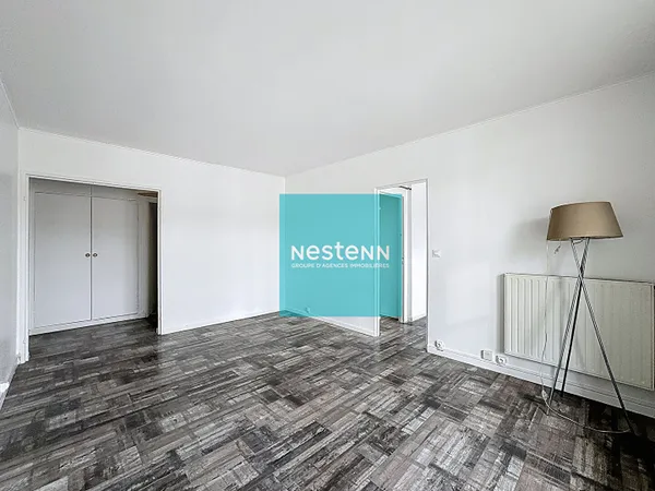 F2 avec balcon et cave ? Centre-ville de Franconville ? Résidence avec ascenseur 