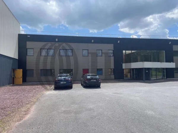 Local d'activité 11194 m² 