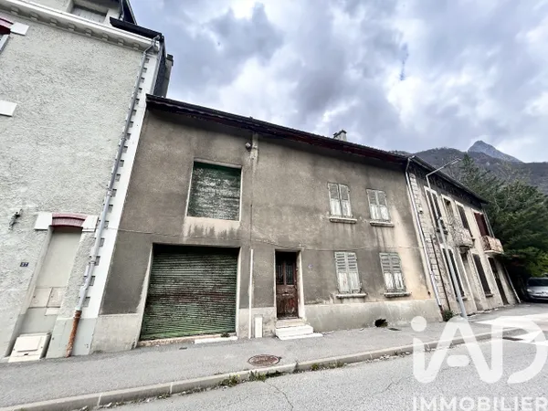 Maison 10 pièces 250 m² 
