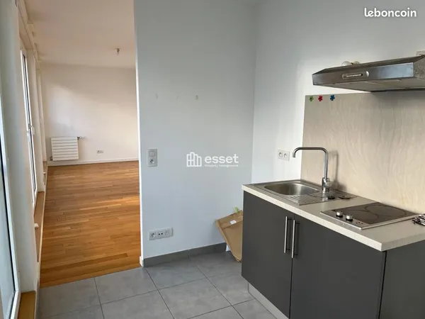 Studio 1 pièce 34 m² 