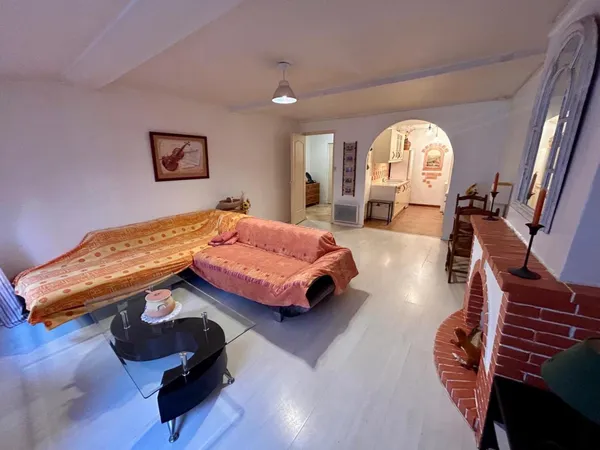 A VENDRE : T2 de 57m2 - FREJUS CENTRE HISTORIQUE 