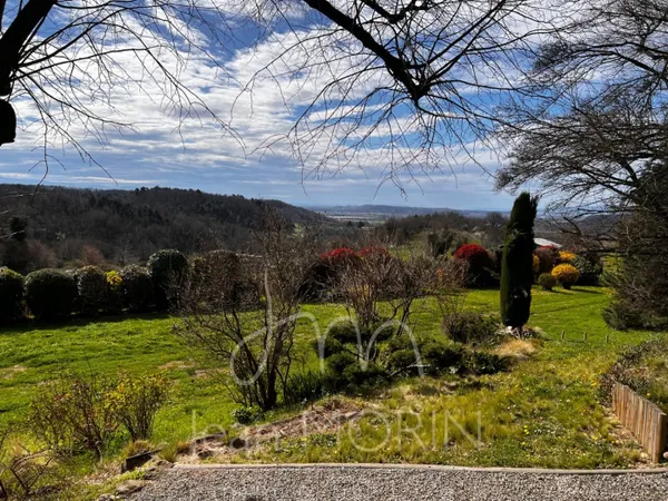 Vue exceptionnelle dans la Drôme des collines - Proche Romans - 