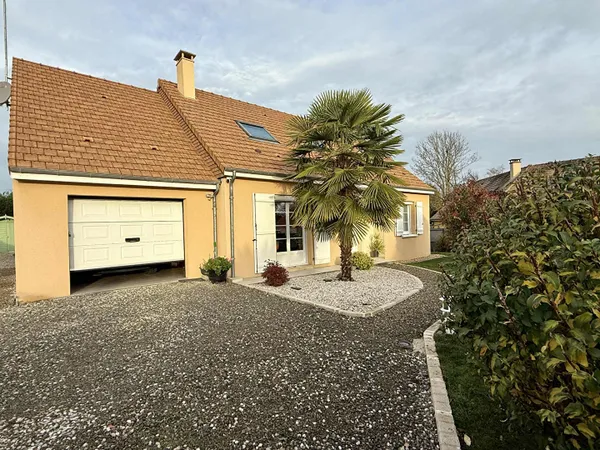 Pavillon Tuffe 5 pièce(s) 118m² 