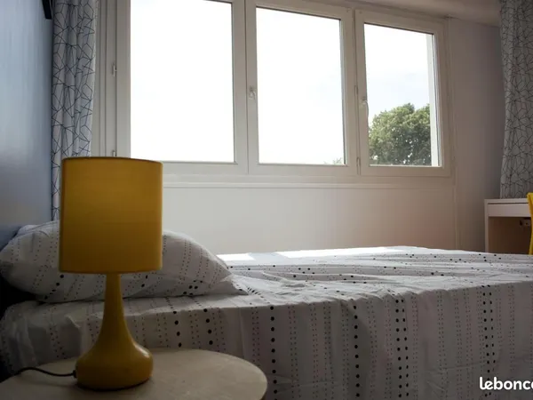 Chambre 6 pièces 11 m² 