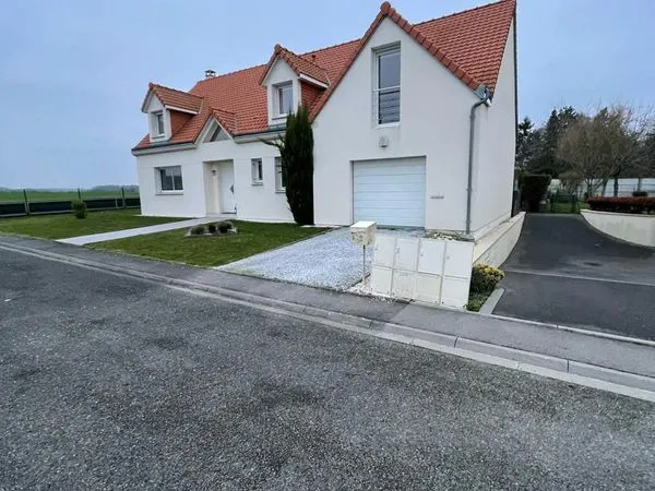 Pavillon d'architecte en excellent état à Ailly sur Somme 