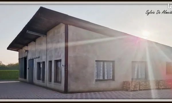 Bâtiment 300 m² 