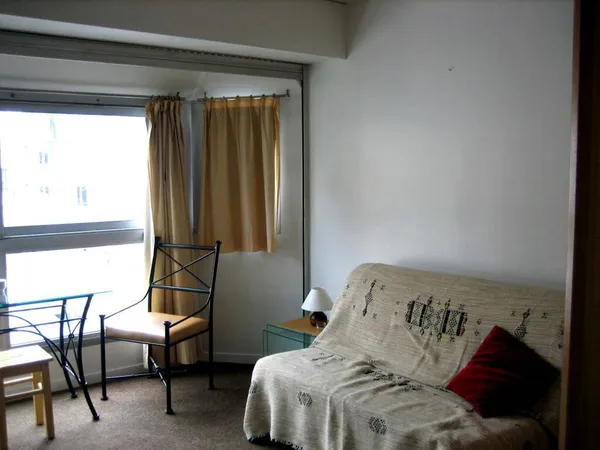 Studio 1 pièce 22 m² 