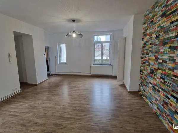Appartement T3 de 100m2 à Calais sur le Boulevard Lafayette côté Théâtre 
