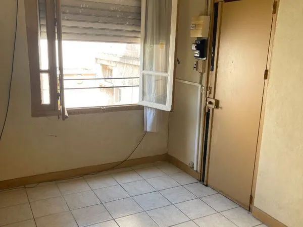 Studio 1 pièce 20 m² 