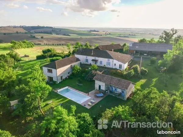 Maison 19 pièces 444 m² 