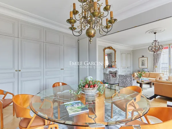 A vendre - Appartement- Paris 75016 -5 pièces 153.42 m2 