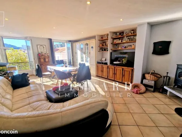 Maison 14 pièces 400 m² 