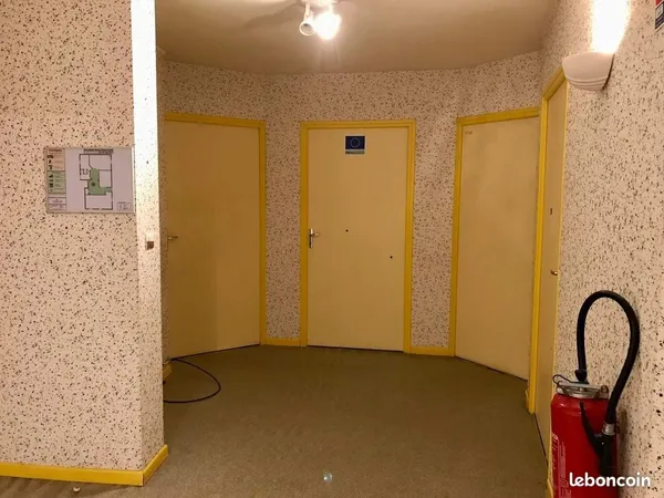 Local commercial 120 m² Saint-Flour 