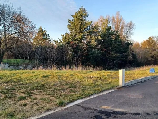 Terrain 601 m² Lemps 