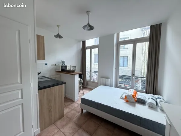 Studio 1 pièce 15 m² 
