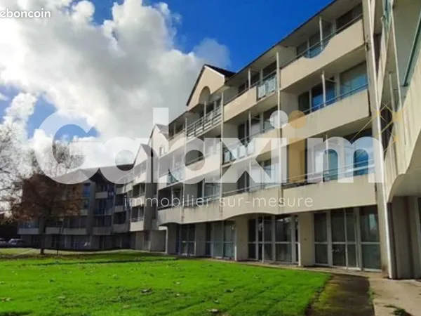 Studio 1 pièce 20 m² 