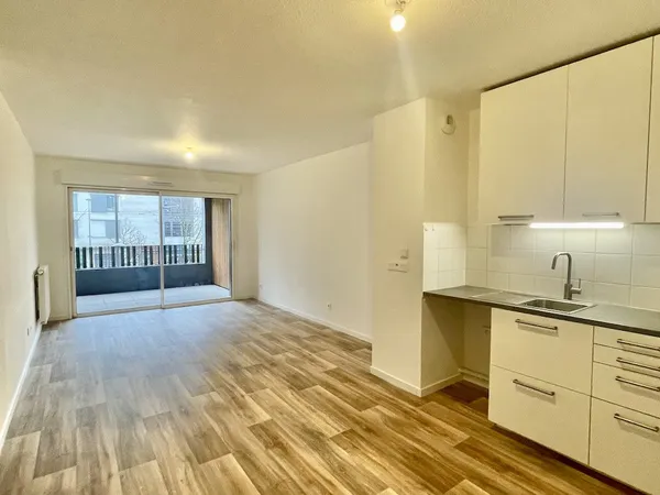 Superbe T2 avec agréable loggia et place de parking privativ 