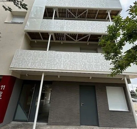 Local 28 m² 