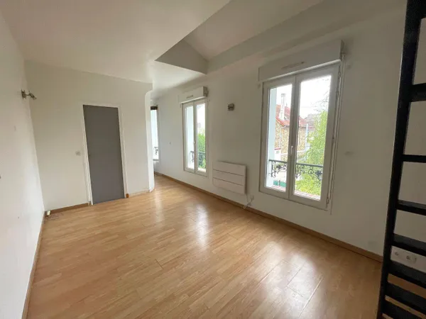 Studio 1 pièce 35 m² 
