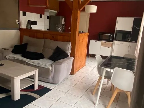 Joli T2 lumineux avec garage secteur gare Montplaisir 
