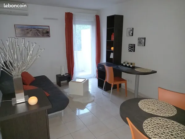 Studio meublé avec balcon et parking sécurisé 