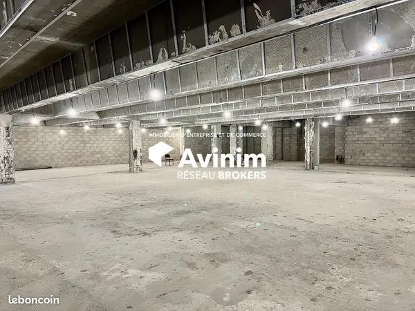 Local commercial 647 m² Aubervilliers 