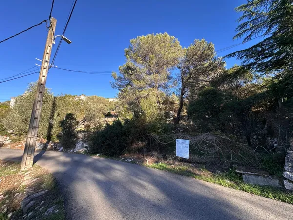 Terrain - Route du Château - Drap 