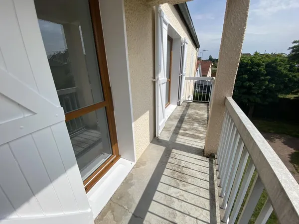RESIDENCE LE VILLEDIEU T2 BALCON et GARAGE 