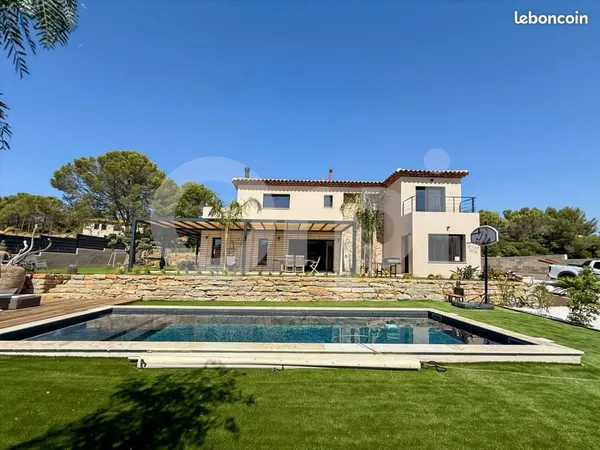 Maison 5 pièces 140 m² 