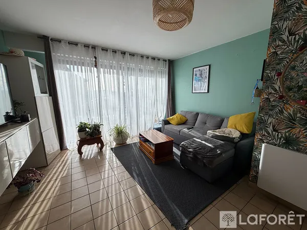 Appartement Saint Flour 2 pièce(s) 56 m2 