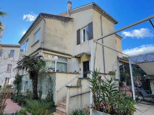Immeuble 199 m² 