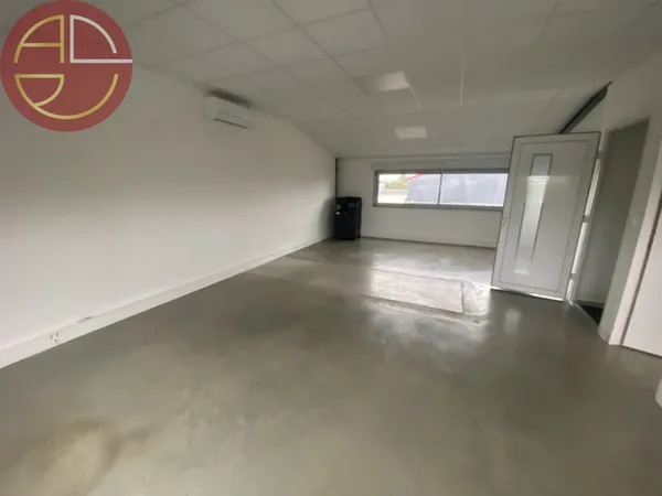 Bureaux 150 m² 