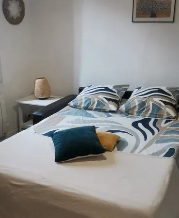 Studio spacieux et lumineux centre Aix 