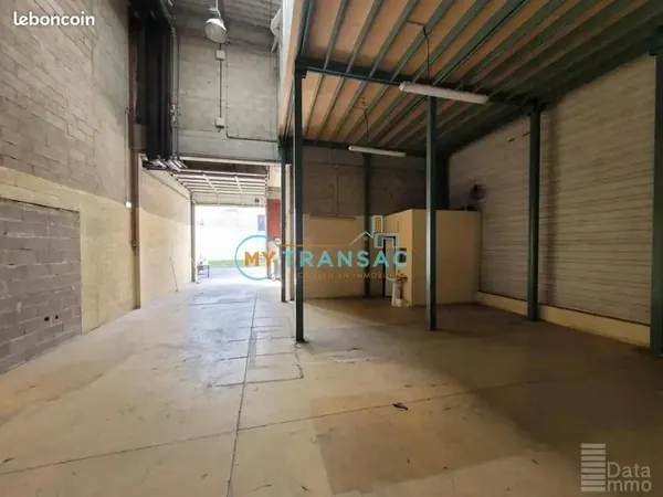 Local d'activité 396 m² 