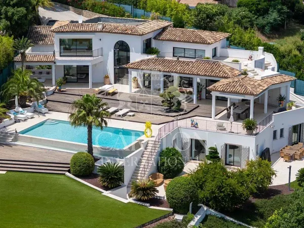 Villa 8 pièces 360 m² 