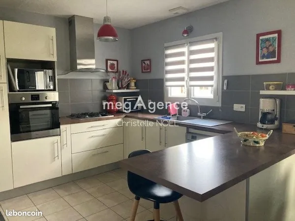 Propriété 4 pièces 93 m² 