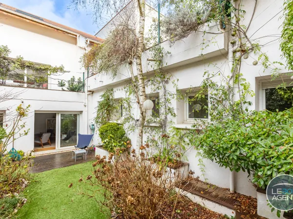 Issy-les-Moulineaux, limite Boulogne, belle maison familiale avec jardin et terrasses, 250m² 